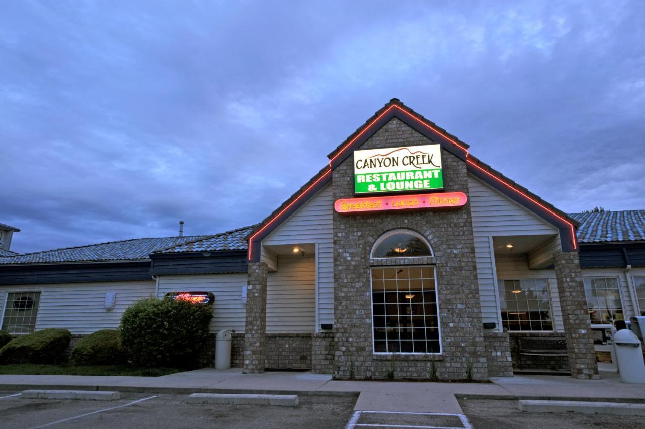 Shilo Inn Suites Hotel - Nampa Suites Exterior foto